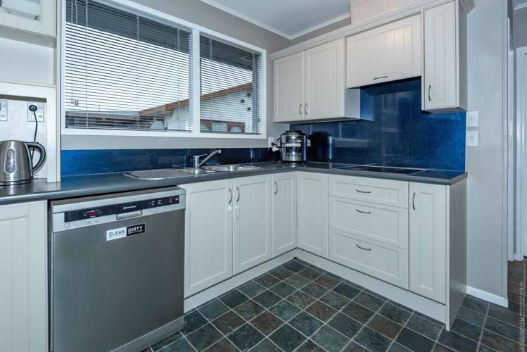 20 Greenock Street Redwood_11