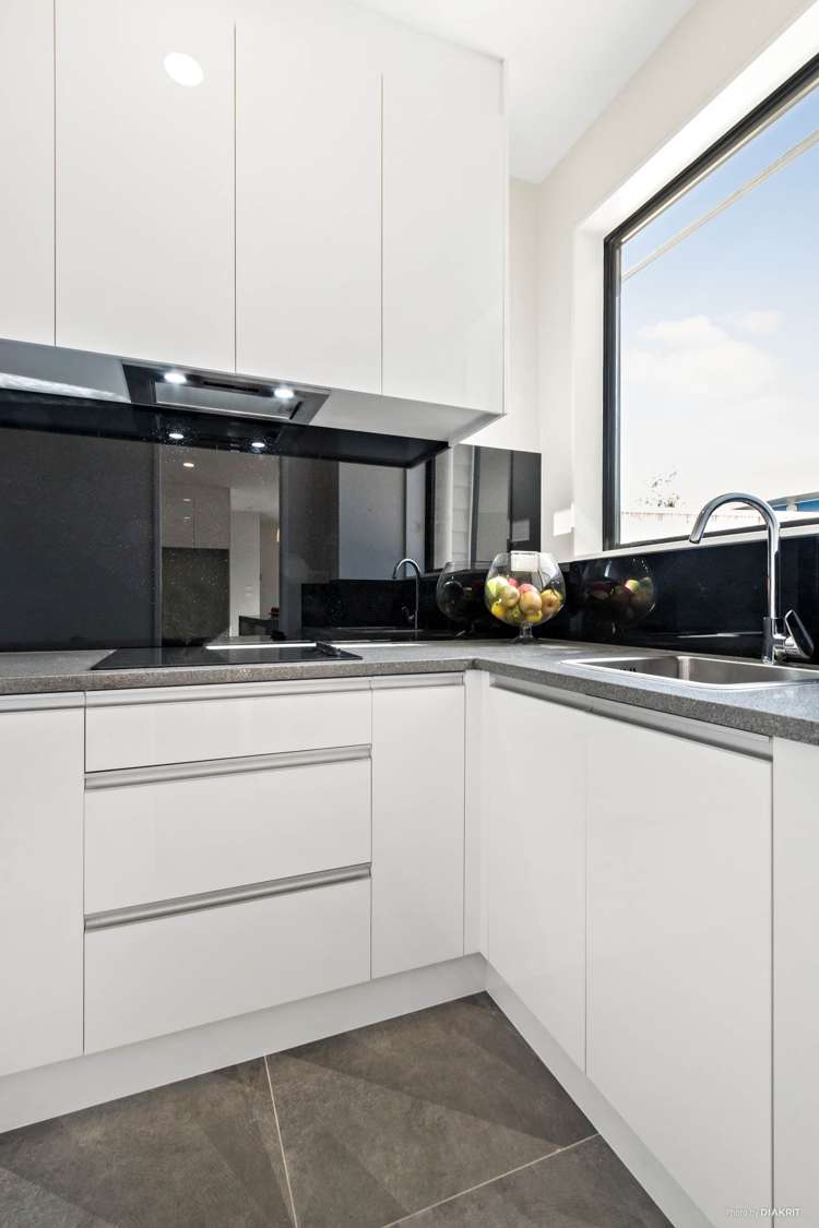 6 Cooladawson Drive Flat Bush_6