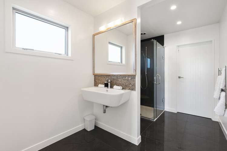 1880 East Coast Road Whakatiwai_8