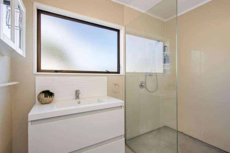 3 Adela Stewart Drive West Athenree_11