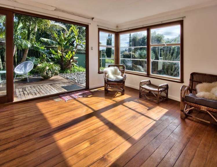 50 Derwent Crescent Titirangi_2