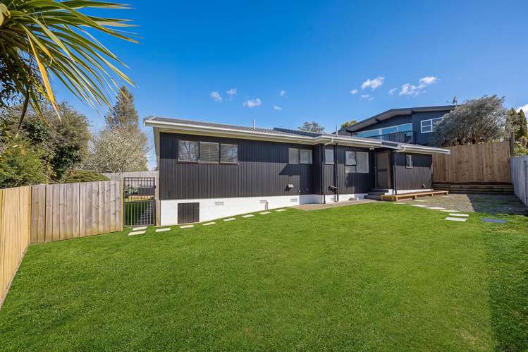 2/15 Castaing Crescent Te Atatu South_20