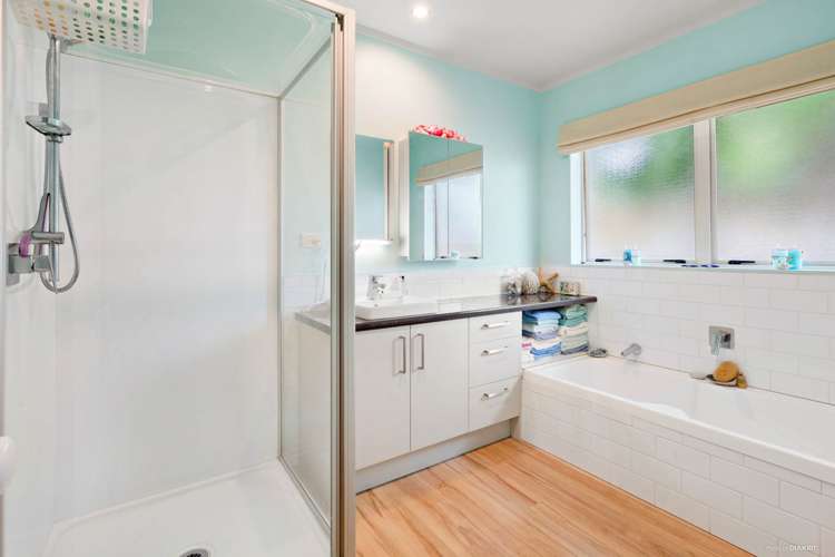 10 Linicro Place Wattle Downs_17