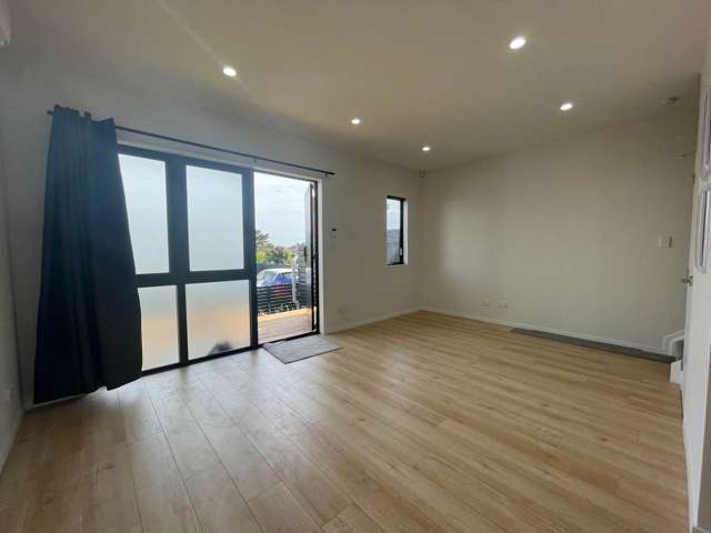 6/6 Kereru Street Henderson_2