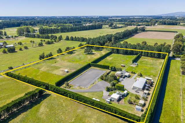 Equestrian Lifestyle & Dual-Living Excellence