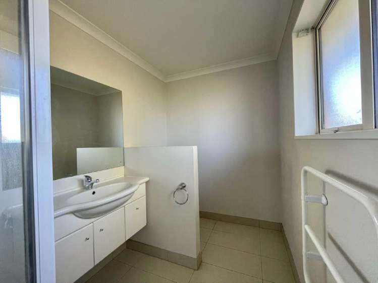 3a Perrin Place Darfield_11