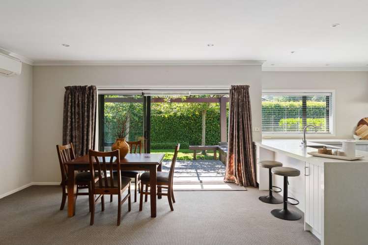 7 Silverstone Place Lytton West_15