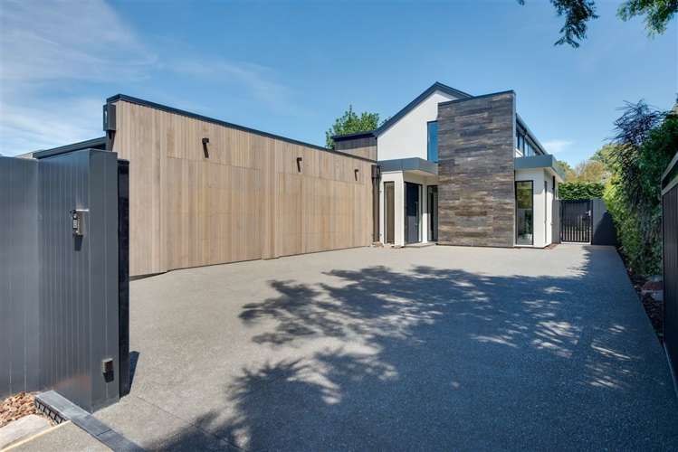 29 Rossall Street Merivale_32