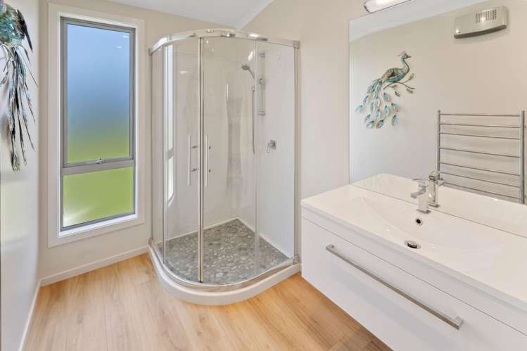 25 Wanderers Avenue Brightwater_14