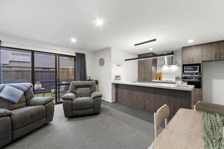 3 Swan Way_4