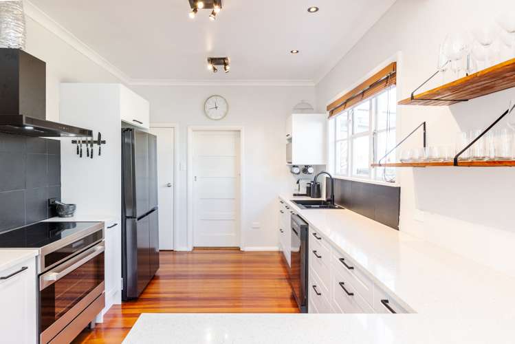 235 Georges Drive Napier South_4