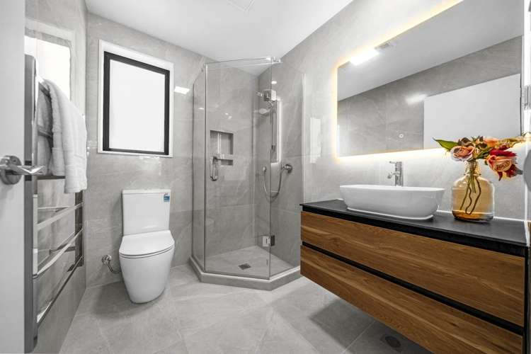 17 Quibray Place Botany Downs_15