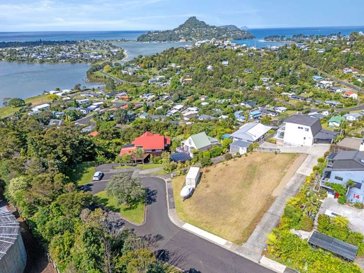 8 Hinemoa Terrace Tairua_11