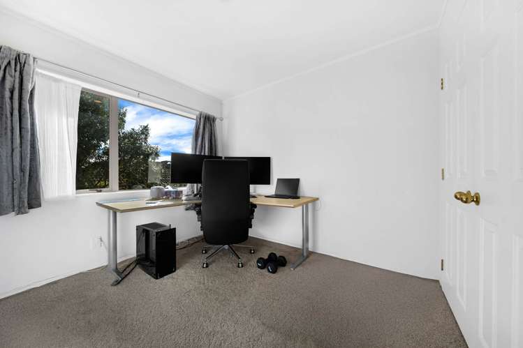 3 Plumstead Rise Glen Eden_14