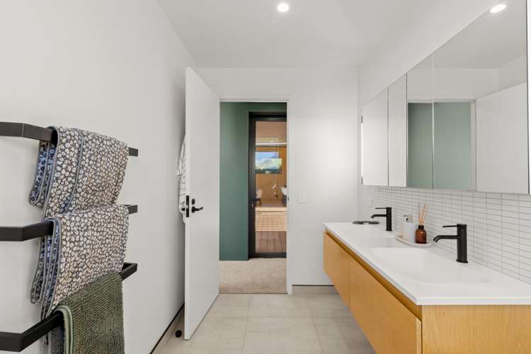 6 Stockyard Lane Jacks Point_22