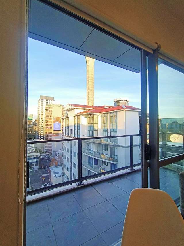 2-Bedroom Apartment with Carpark