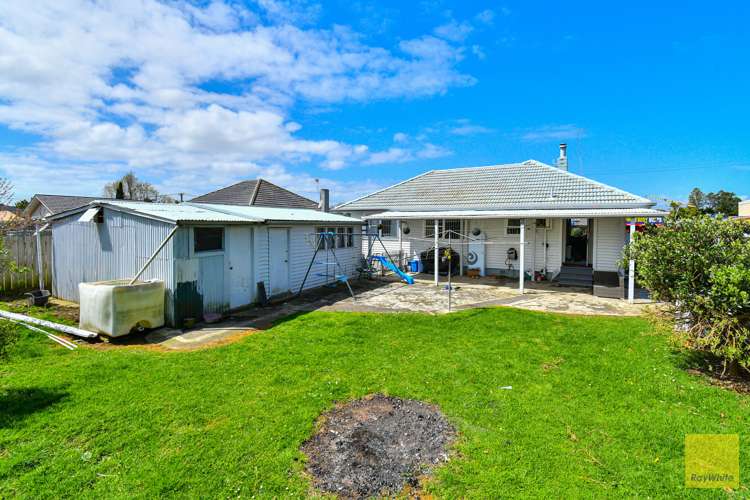 4 Ashley Avenue Mangere East_11