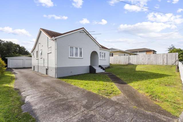 CITY-FRINGE FREEHOLD WITH POTENTIAL!