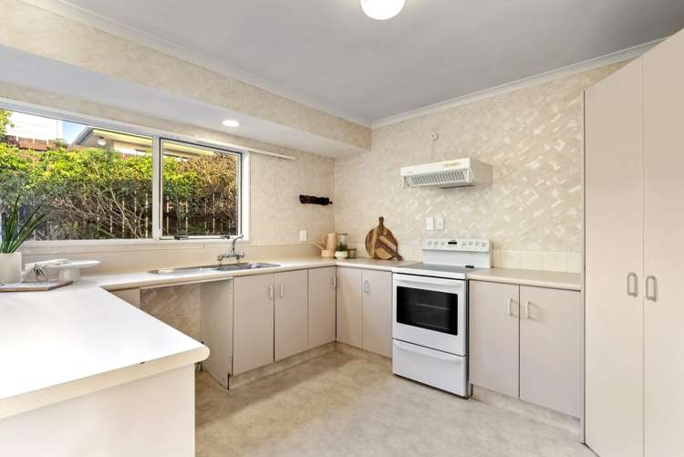 16 Lisbon Street Greerton_7