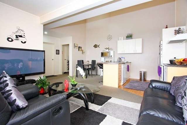 10/11 Freeman Way Manukau_3