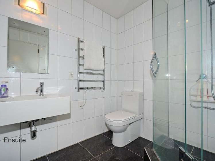 43c Dowling Grove Silverstream_18