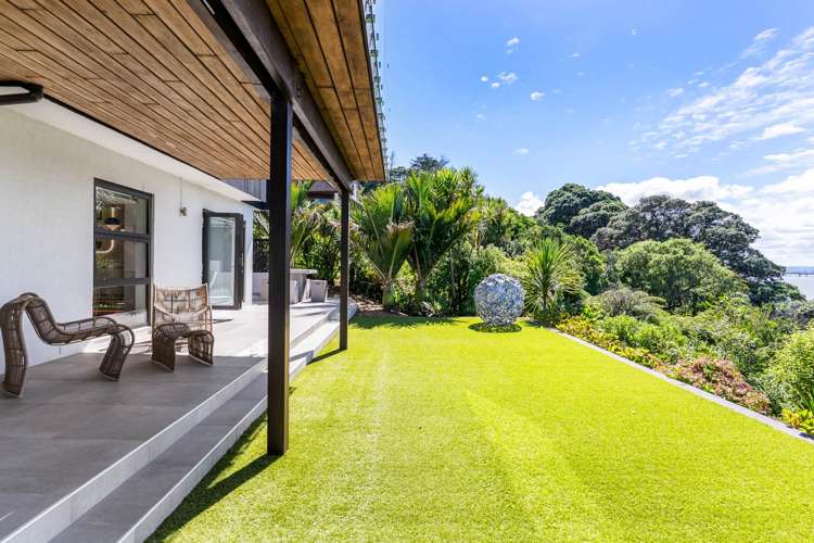 8 Saran Place Hillsborough_16