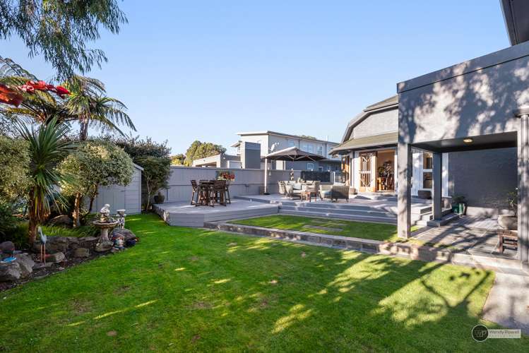 37 Pohutukawa Street Woburn_30