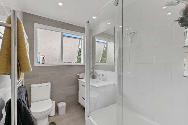 15 Rosario Crescent Red Beach_6