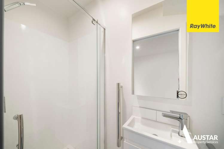  9 Meg Lane Glen Eden_7