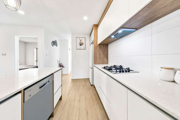 16 Survila Street Takanini_5