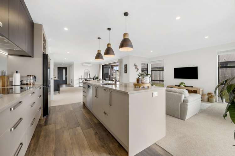 11 Flaxfield Lane Beachlands_11