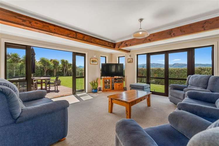 14 Rockhaven Albert Town_11