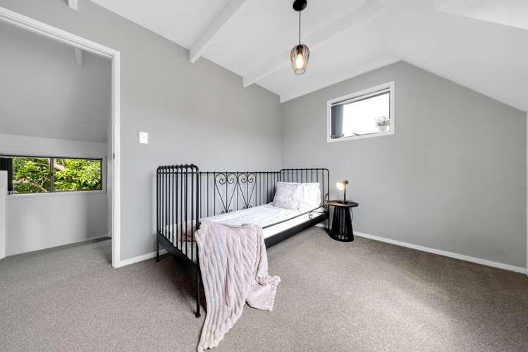 2/31 Challen Close Conifer Grove_13