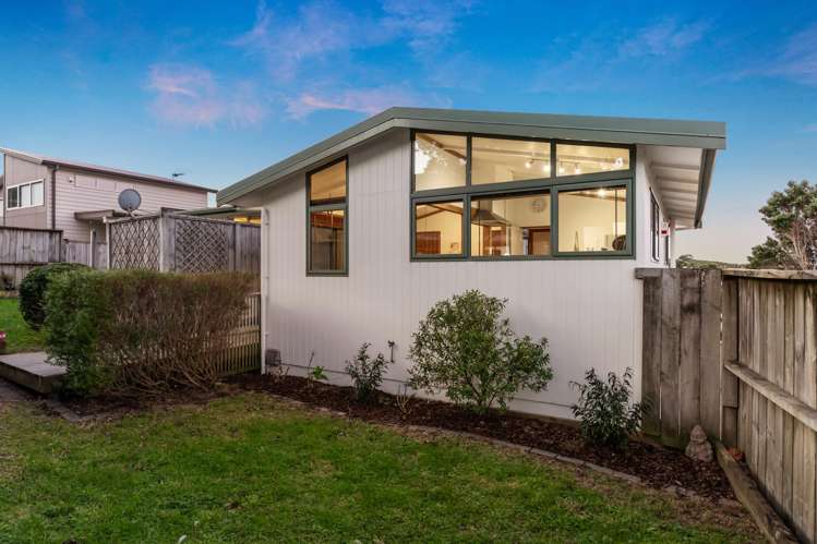 84 Thurleigh Grove Karori_28