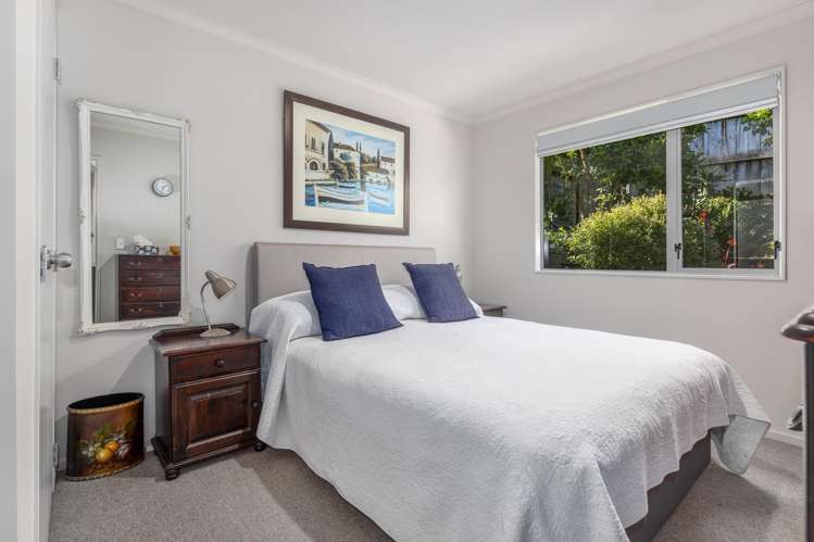 47 Saint Ives Drive Camborne_10