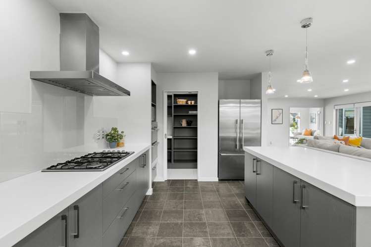 16 Riverbank Road Northwood_10