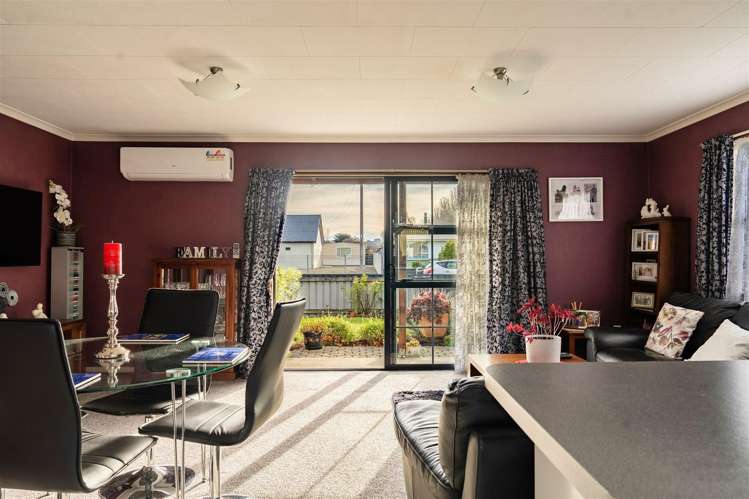 49 Elderlee Street Milton_3