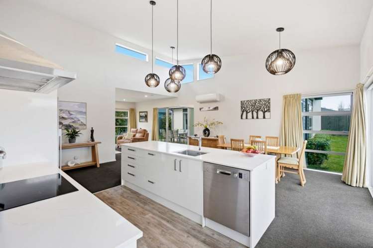 8 Deacon Street Halswell_13