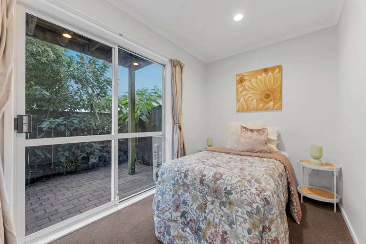 6/49 Henderson Valley Road Henderson_6