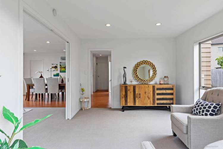 7 Bordeaux Parade Te Atatu South_11