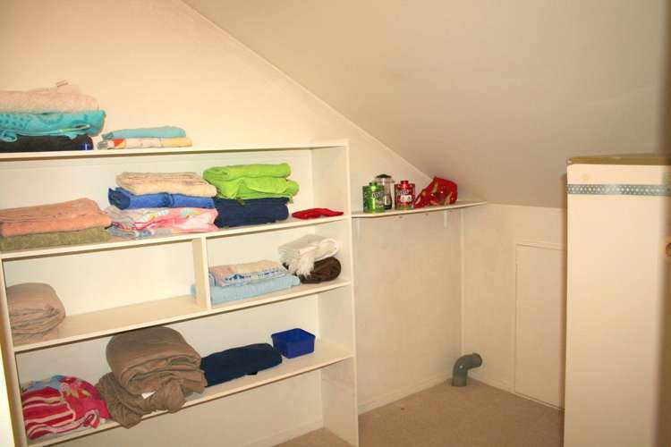 7 Honey Tye Way Stoke_11