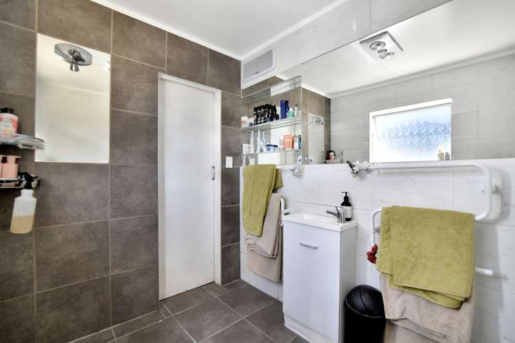 7 Wembury Grove Parkvale_8