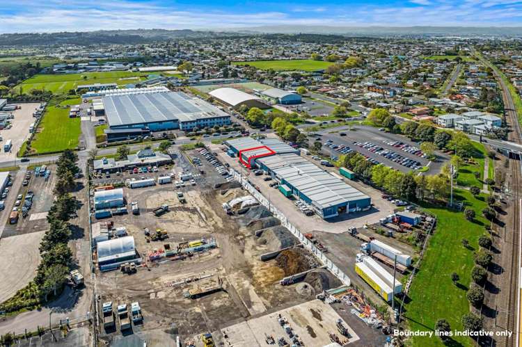 Unit E/12 Dalgety Drive Wiri_11