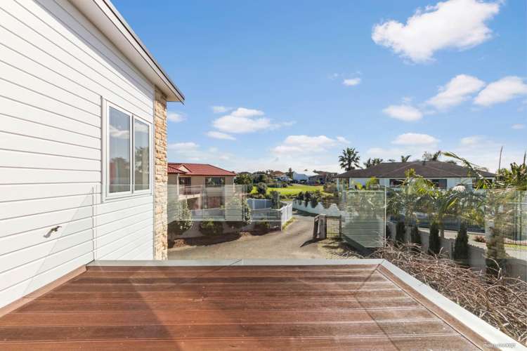 15 Onemana Way Te Atatu Peninsula_14