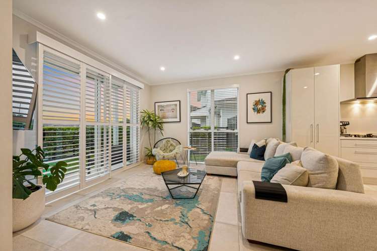 59 Mackay Drive Greenhithe_6