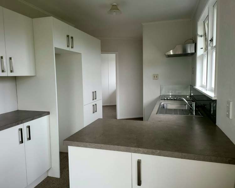 27 Lynda Avenue Paparangi_3