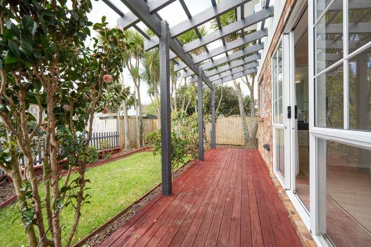 2/39 Elliot Street Howick_16