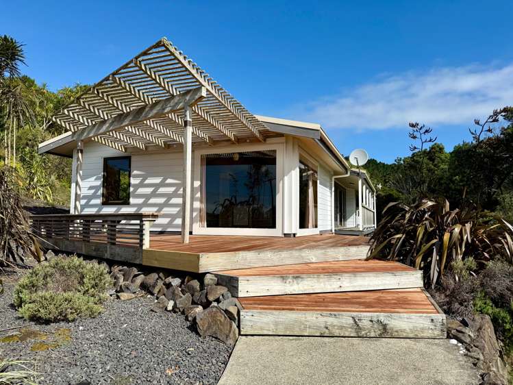 64 Hills Road Raglan_0