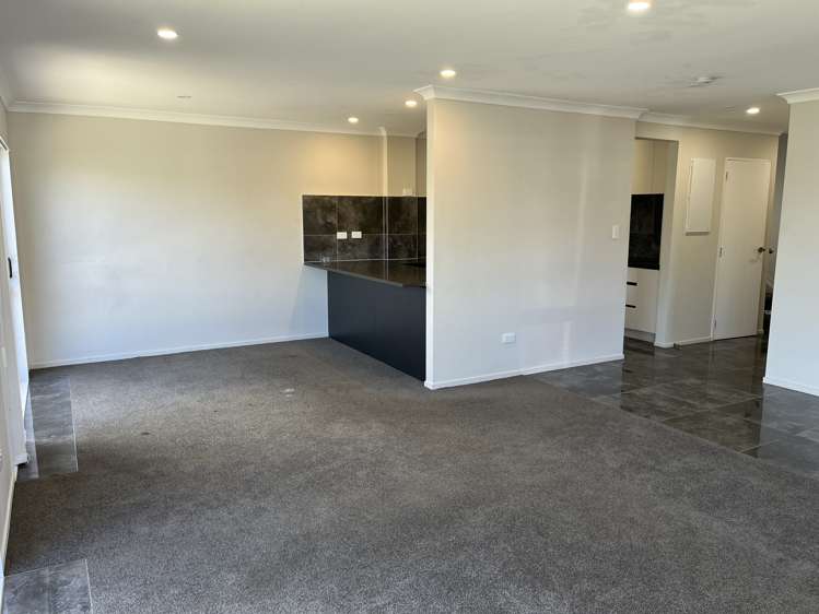 3/30 Calvert Ave Mangere East_4