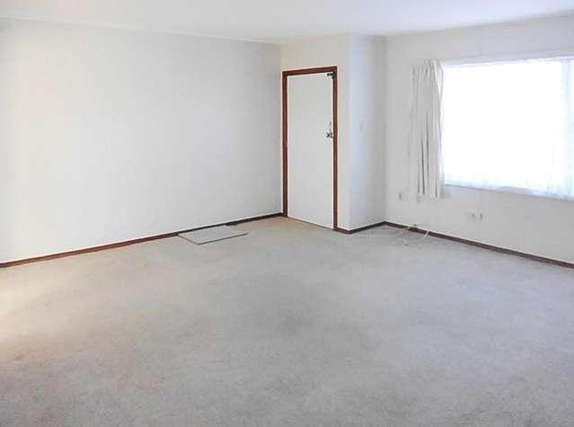 1/3 Merton Crescent 2109_2